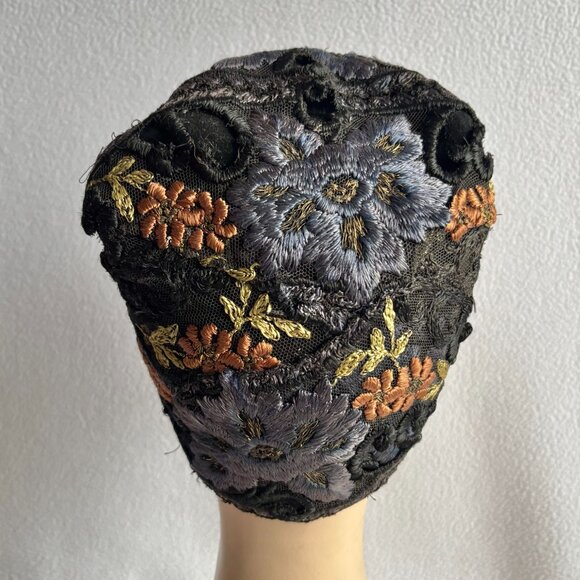 Antique Vintage Embroidered Brimless Cap main image 12